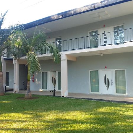 Aparthotel Vapour Lounge Lusaka Zewnętrze zdjęcie